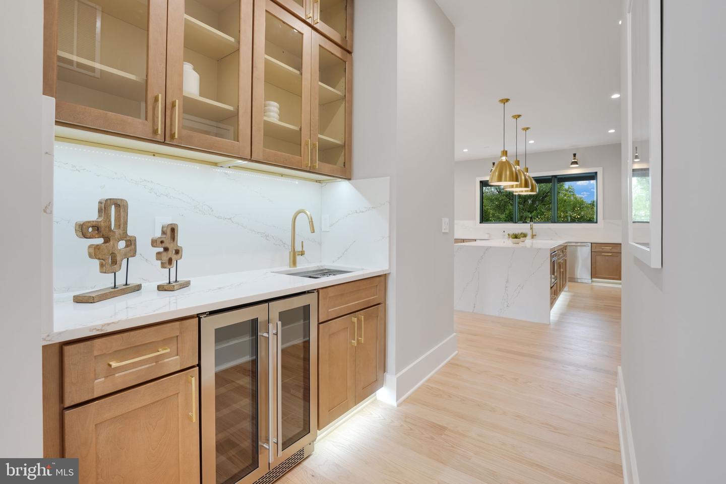 2202 GRAYSON PL, FALLS CHURCH, Virginia 22043, 6 Bedrooms Bedrooms, ,6 BathroomsBathrooms,Residential,For sale,2202 GRAYSON PL,VAFX2242878 MLS # VAFX2242878