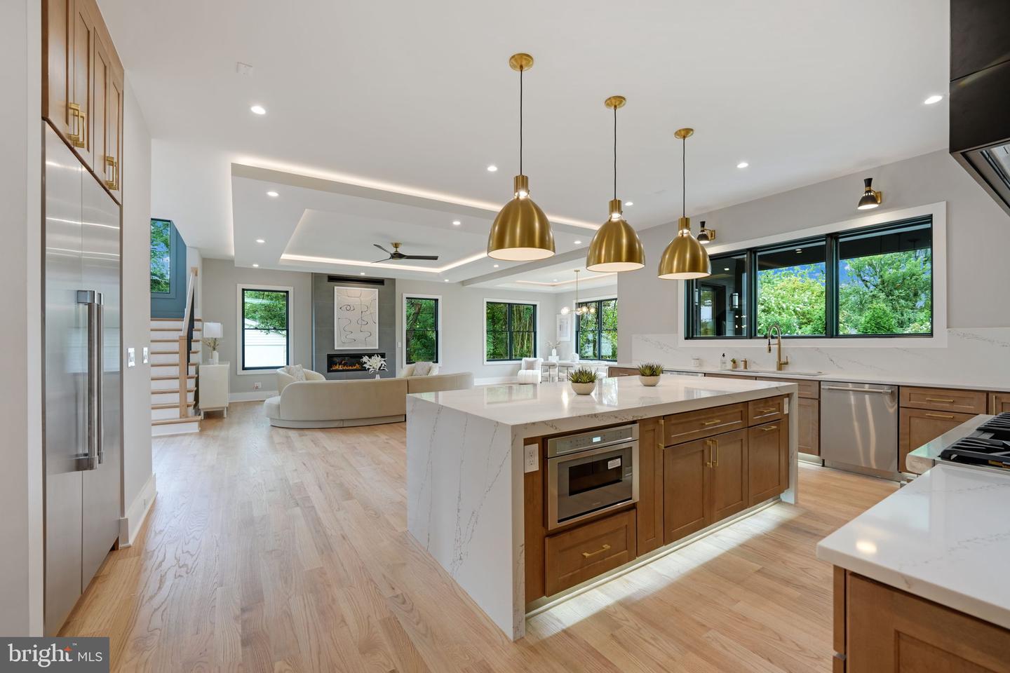2202 GRAYSON PL, FALLS CHURCH, Virginia 22043, 6 Bedrooms Bedrooms, ,6 BathroomsBathrooms,Residential,For sale,2202 GRAYSON PL,VAFX2242878 MLS # VAFX2242878