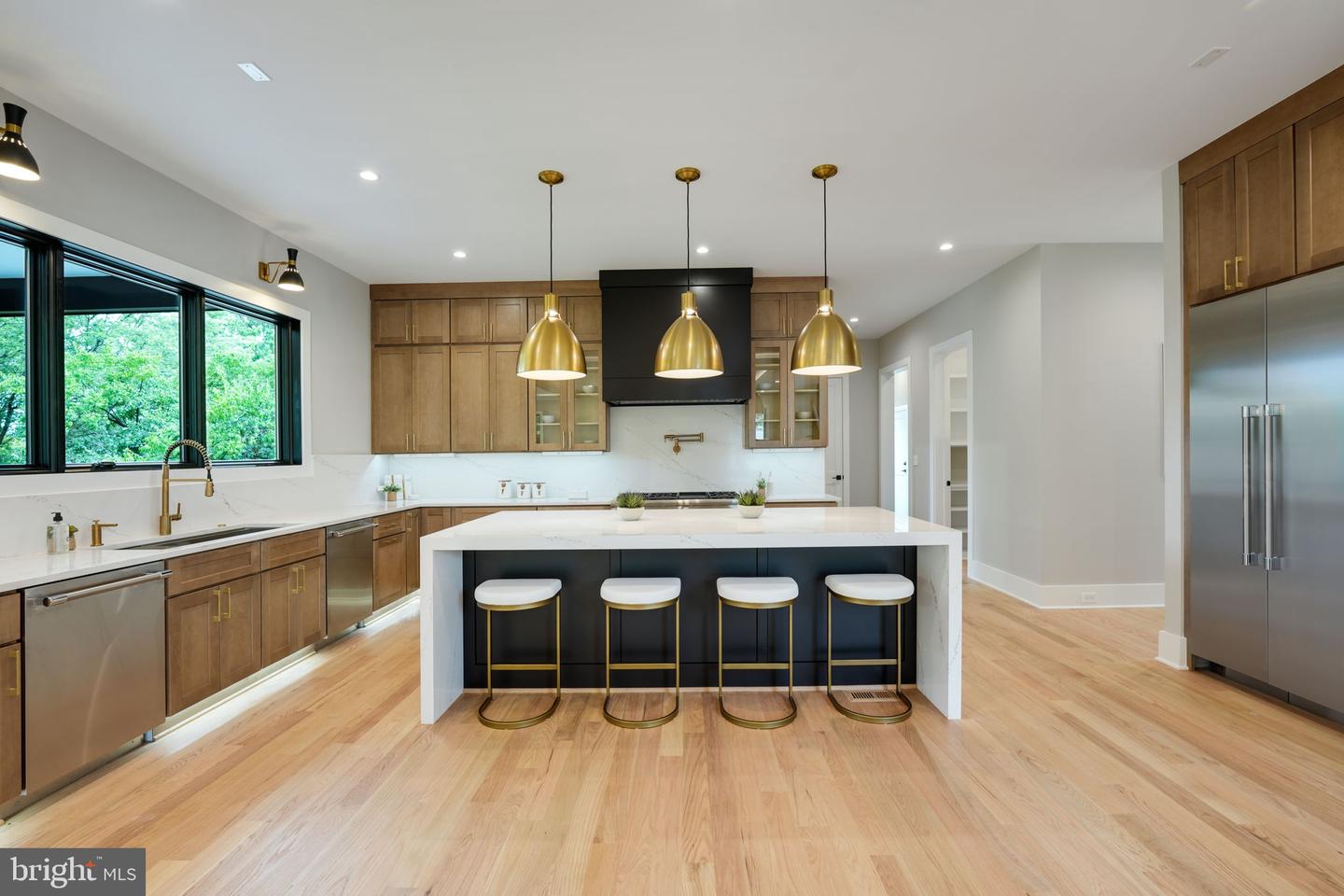 2202 GRAYSON PL, FALLS CHURCH, Virginia 22043, 6 Bedrooms Bedrooms, ,6 BathroomsBathrooms,Residential,For sale,2202 GRAYSON PL,VAFX2242878 MLS # VAFX2242878