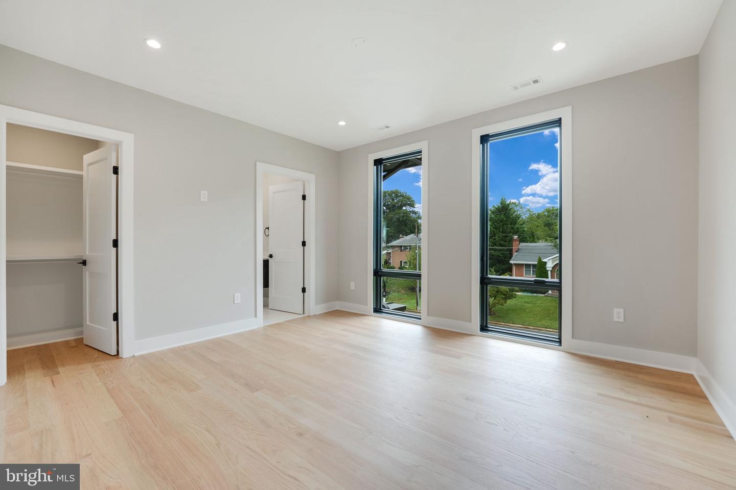 2202 GRAYSON PL, FALLS CHURCH, Virginia 22043, 6 Bedrooms Bedrooms, ,6 BathroomsBathrooms,Residential,For sale,2202 GRAYSON PL,VAFX2242878 MLS # VAFX2242878