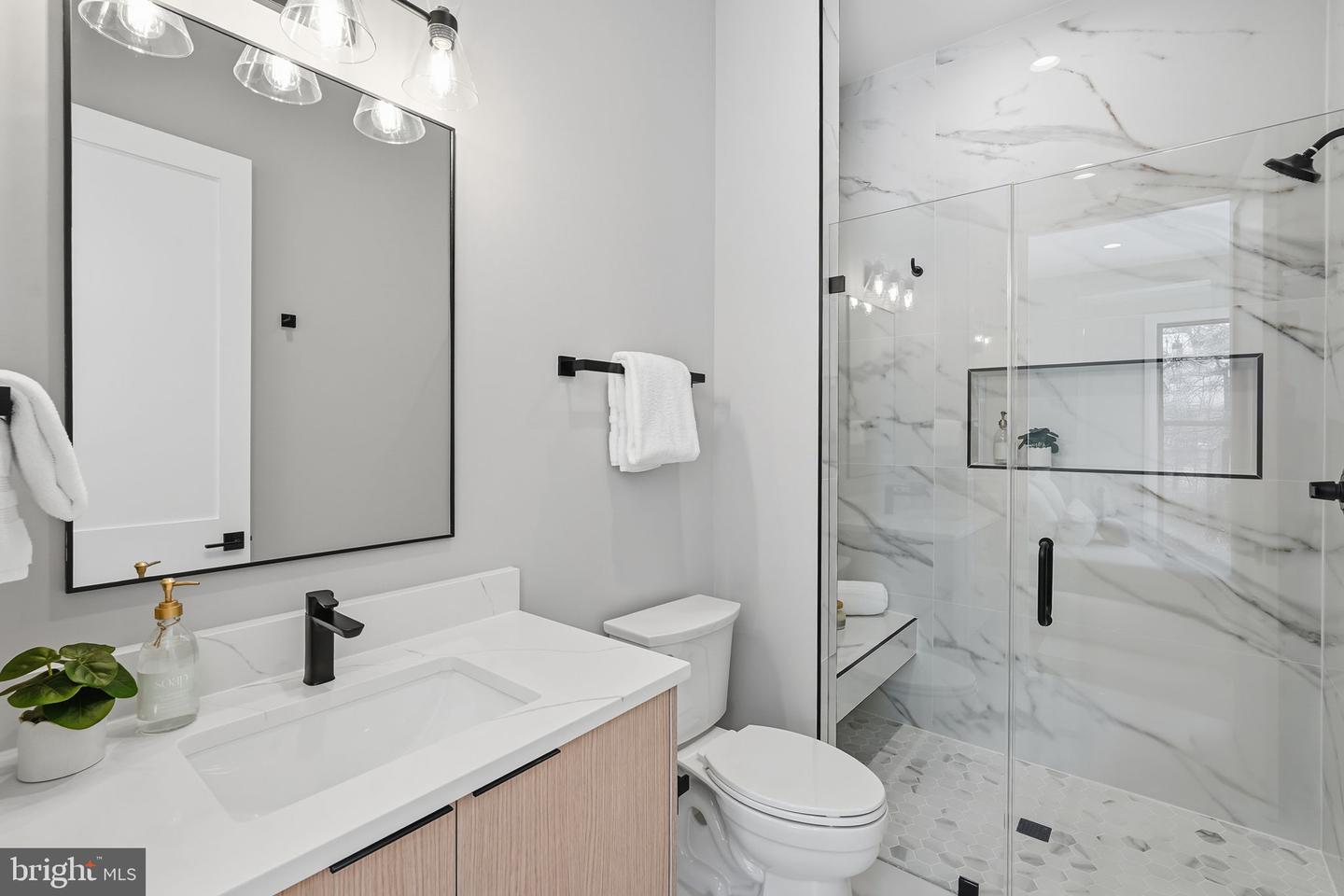 2202 GRAYSON PL, FALLS CHURCH, Virginia 22043, 6 Bedrooms Bedrooms, ,5 BathroomsBathrooms,Residential,For sale,2202 GRAYSON PL,VAFX2242878 MLS # VAFX2242878