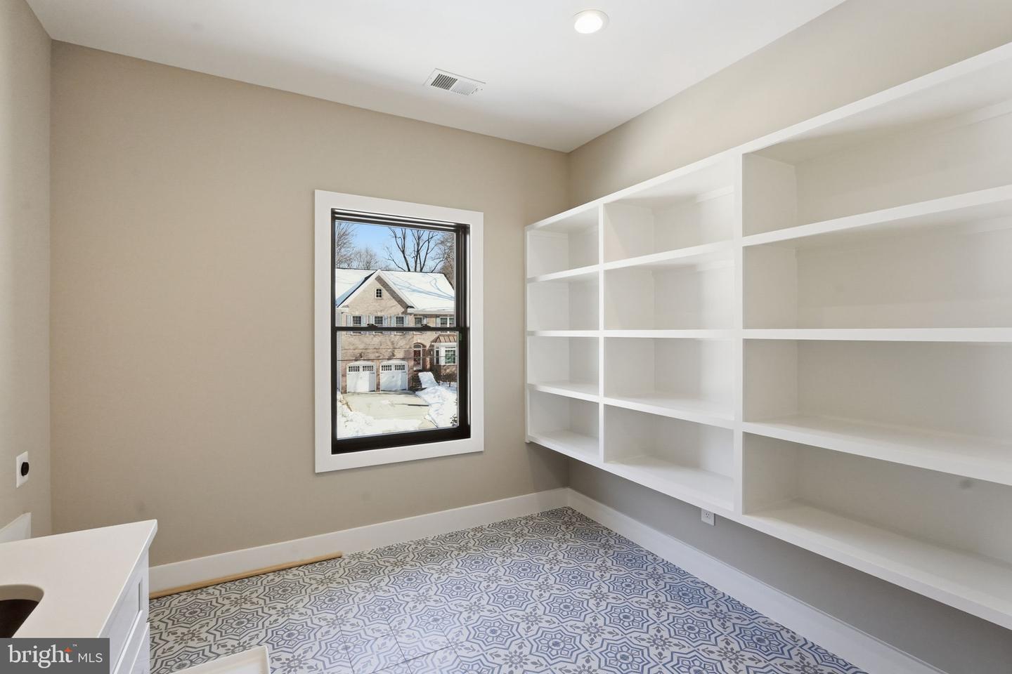 2202 GRAYSON PL, FALLS CHURCH, Virginia 22043, 6 Bedrooms Bedrooms, ,5 BathroomsBathrooms,Residential,For sale,2202 GRAYSON PL,VAFX2242878 MLS # VAFX2242878