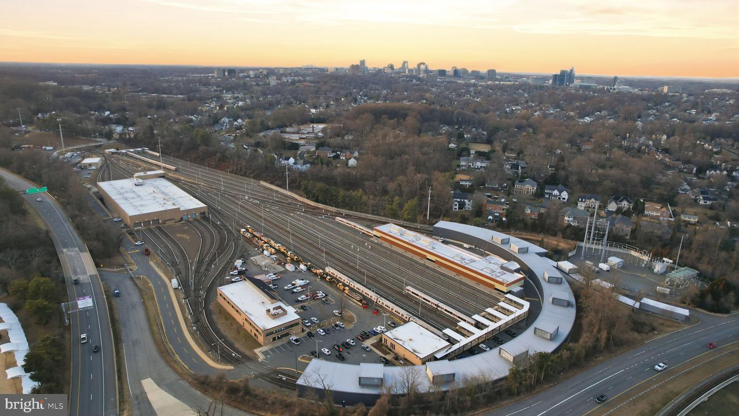 2202 GRAYSON PL, FALLS CHURCH, Virginia 22043, 6 Bedrooms Bedrooms, ,5 BathroomsBathrooms,Residential,For sale,2202 GRAYSON PL,VAFX2242878 MLS # VAFX2242878