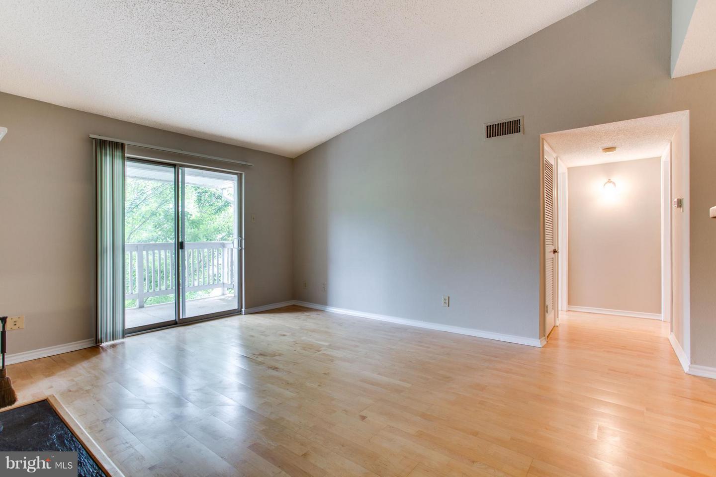 1525 LINCOLN WAY #301A, MCLEAN, Virginia 22102, 1 Bedroom Bedrooms, ,1 BathroomBathrooms,Residential,For sale,1525 LINCOLN WAY #301A,VAFX2243008 MLS # VAFX2243008