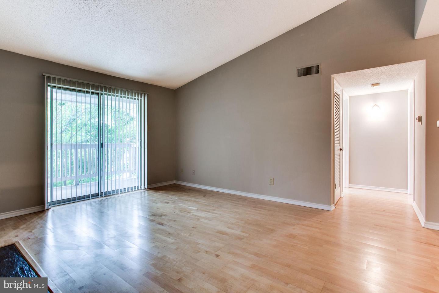 1525 LINCOLN WAY #301A, MCLEAN, Virginia 22102, 1 Bedroom Bedrooms, ,1 BathroomBathrooms,Residential,For sale,1525 LINCOLN WAY #301A,VAFX2243008 MLS # VAFX2243008