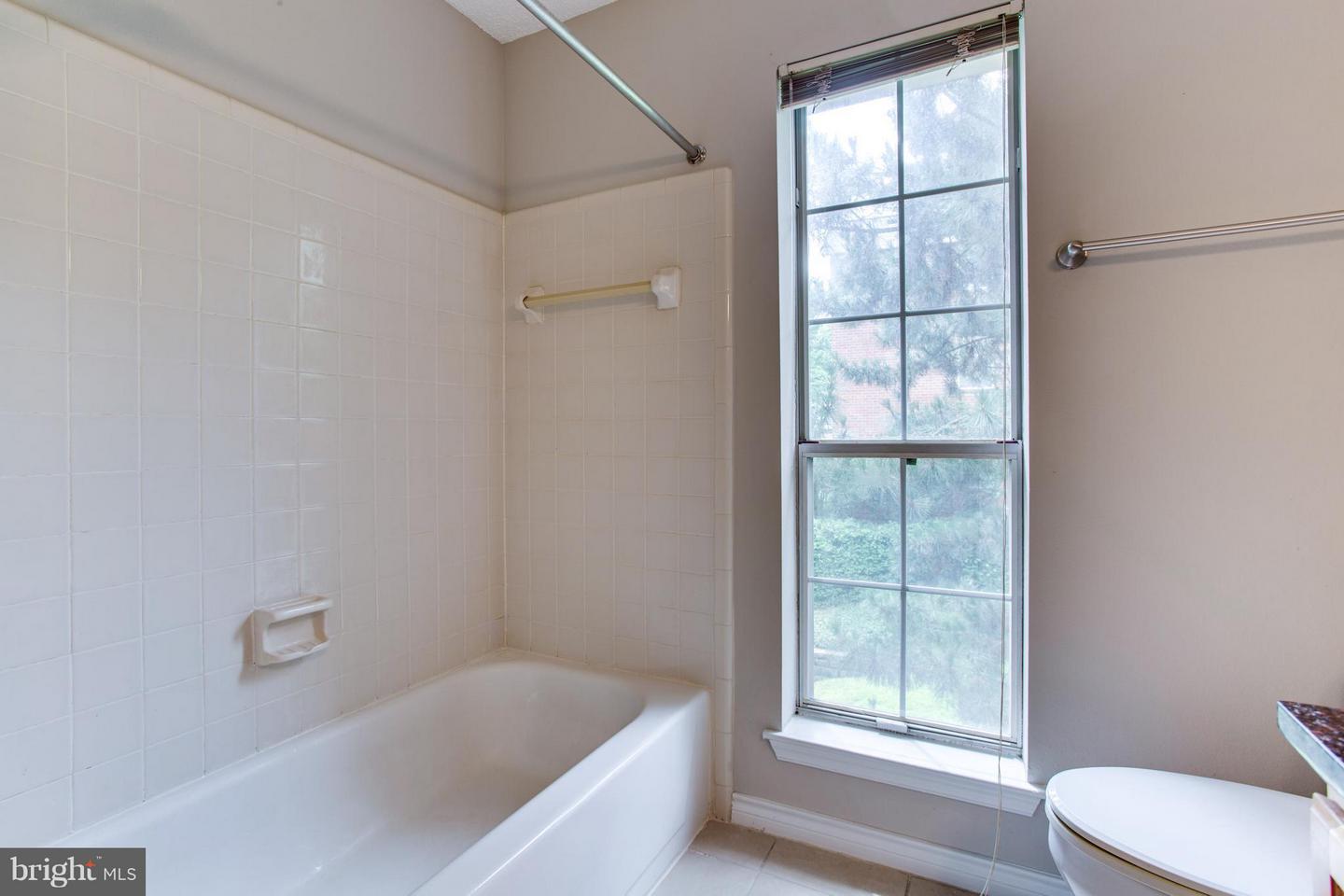 1525 LINCOLN WAY #301A, MCLEAN, Virginia 22102, 1 Bedroom Bedrooms, ,1 BathroomBathrooms,Residential,For sale,1525 LINCOLN WAY #301A,VAFX2243008 MLS # VAFX2243008