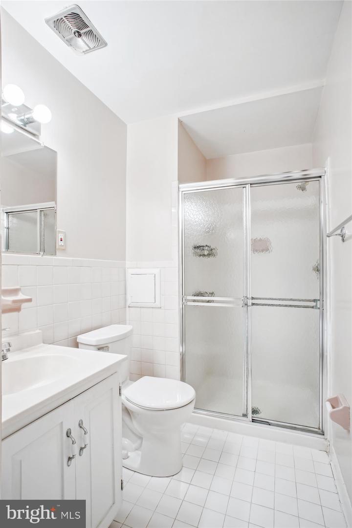 4902 SAUQUOIT LN, ANNANDALE, Virginia 22003, 3 Bedrooms Bedrooms, ,2 BathroomsBathrooms,Residential,For sale,4902 SAUQUOIT LN,VAFX2243204 MLS # VAFX2243204