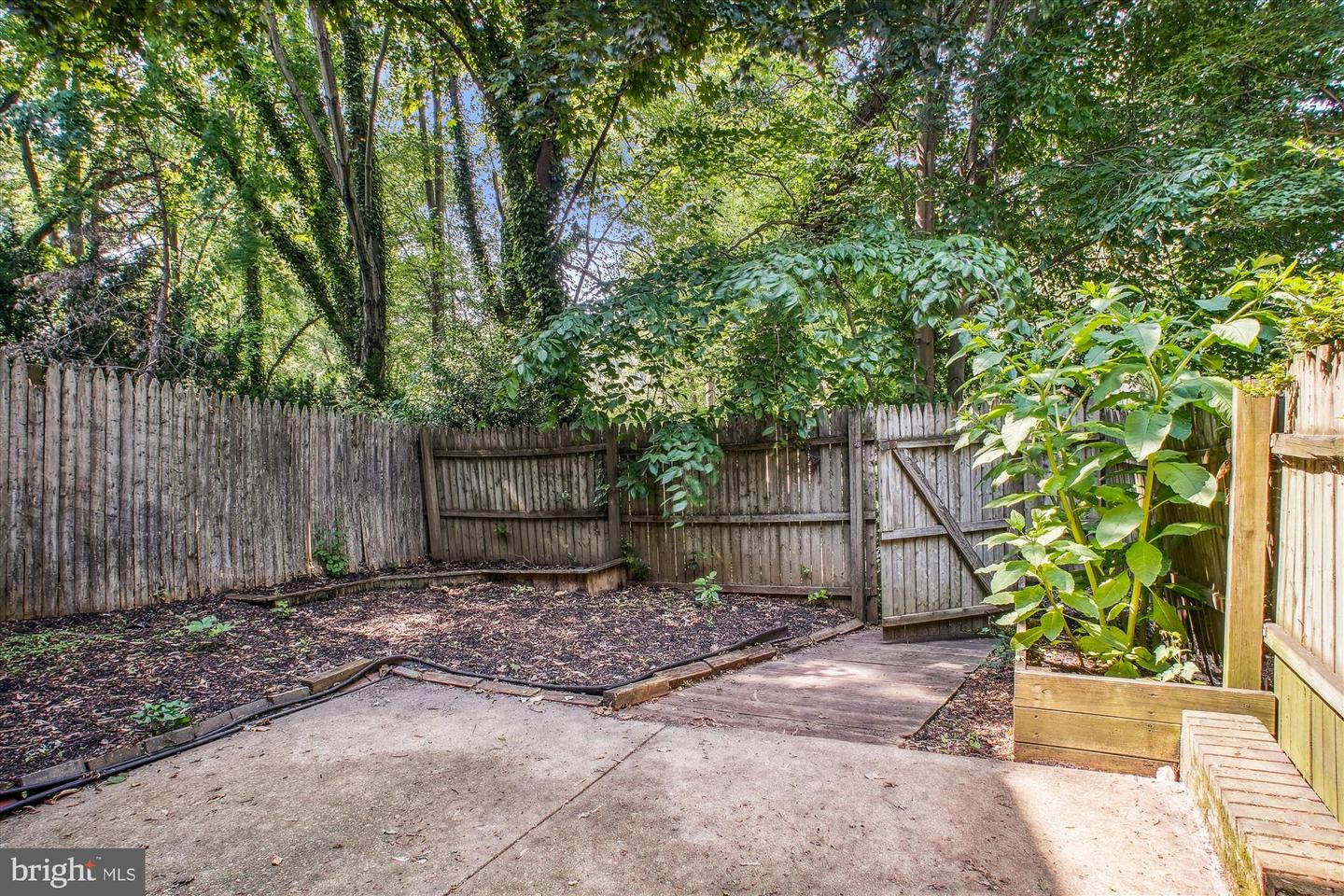 4902 SAUQUOIT LN, ANNANDALE, Virginia 22003, 3 Bedrooms Bedrooms, ,2 BathroomsBathrooms,Residential,For sale,4902 SAUQUOIT LN,VAFX2243204 MLS # VAFX2243204