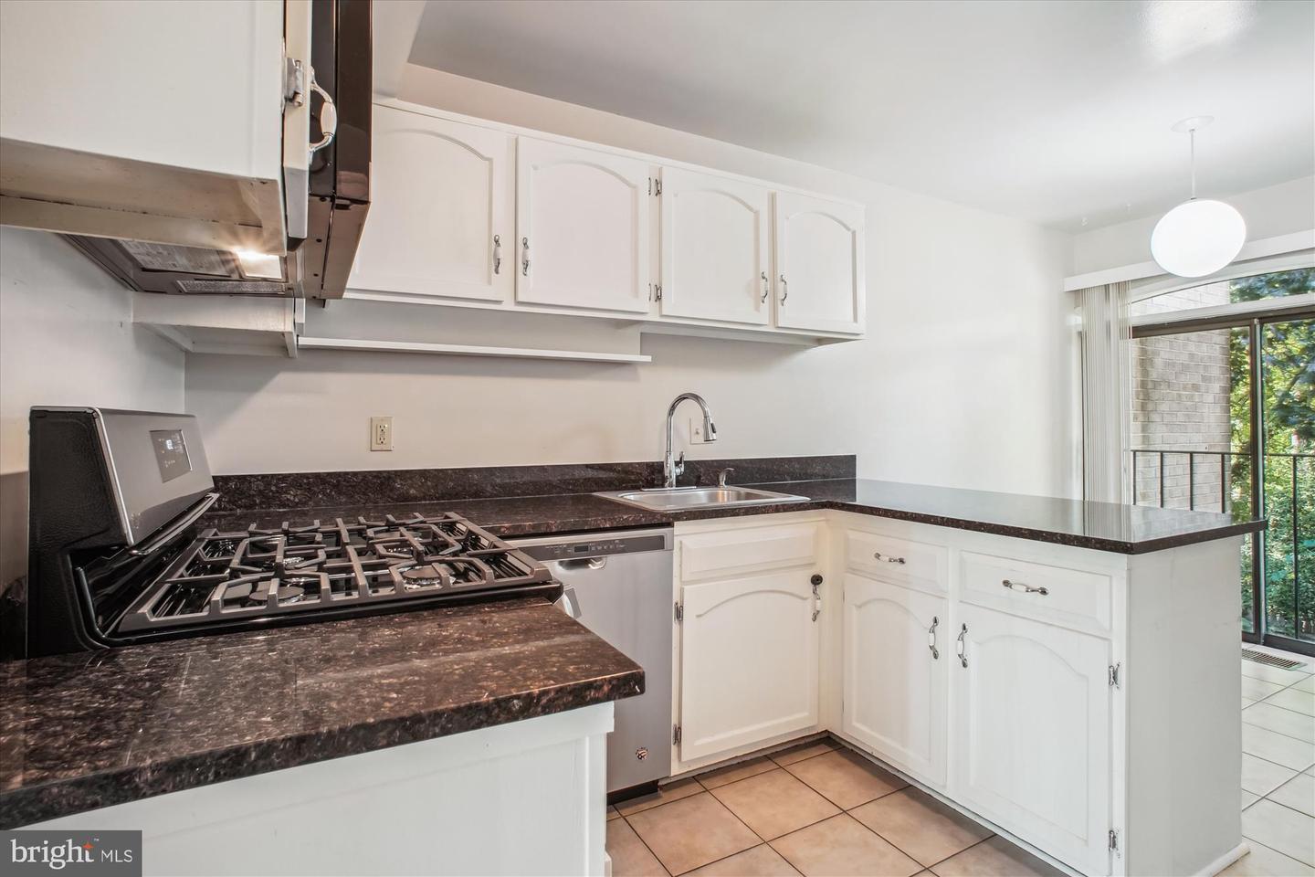 4902 SAUQUOIT LN, ANNANDALE, Virginia 22003, 3 Bedrooms Bedrooms, ,2 BathroomsBathrooms,Residential,For sale,4902 SAUQUOIT LN,VAFX2243204 MLS # VAFX2243204