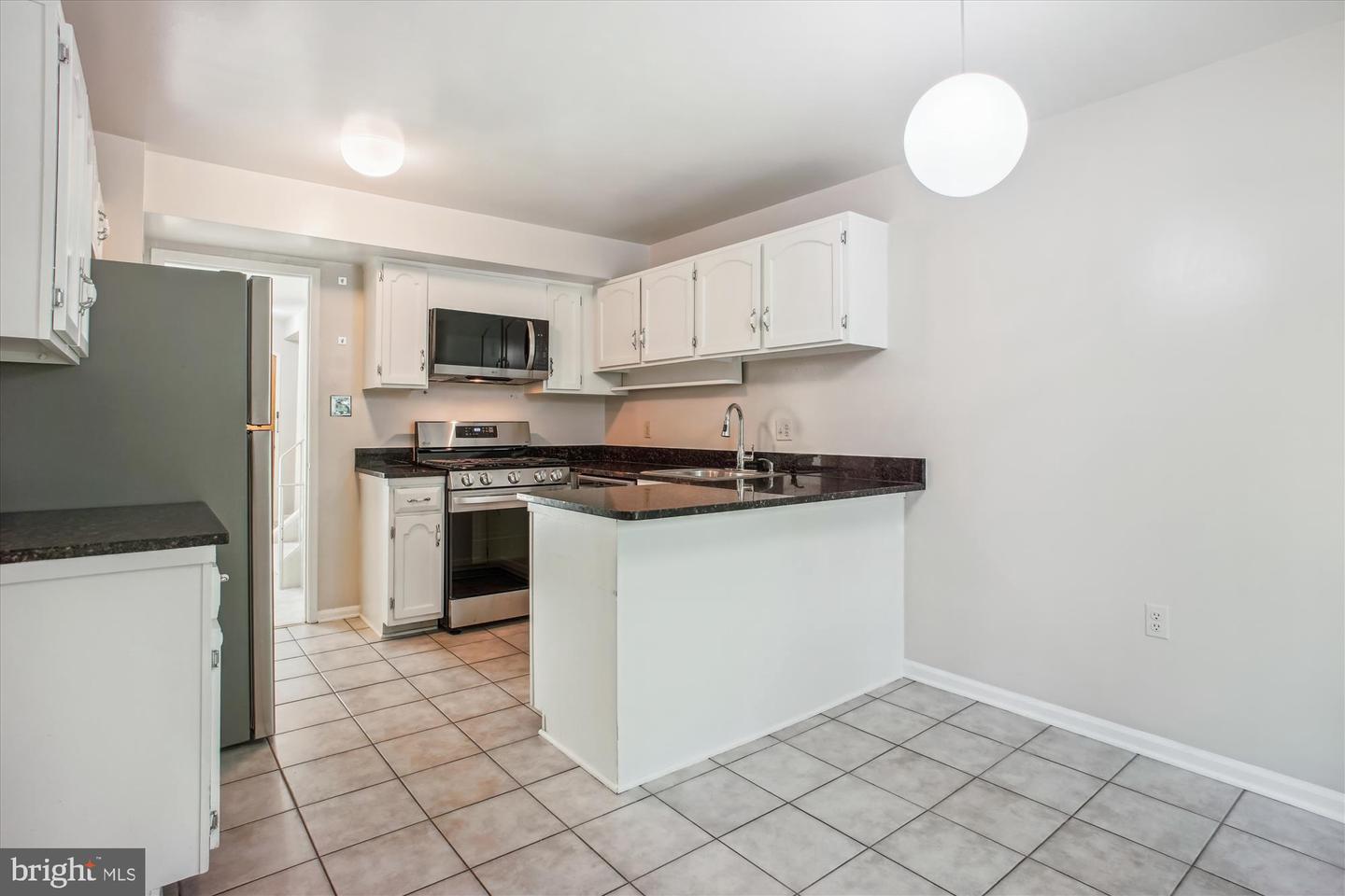 4902 SAUQUOIT LN, ANNANDALE, Virginia 22003, 3 Bedrooms Bedrooms, ,2 BathroomsBathrooms,Residential,For sale,4902 SAUQUOIT LN,VAFX2243204 MLS # VAFX2243204
