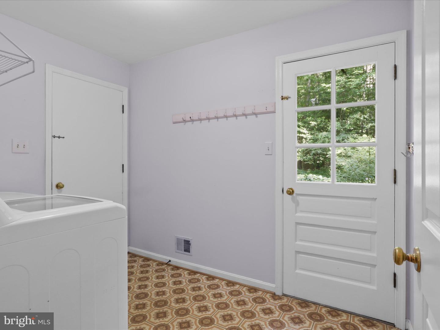 7449 MAPLE BRANCH RD, CLIFTON, Virginia 20124, 4 Bedrooms Bedrooms, ,2 BathroomsBathrooms,Residential,For sale,7449 MAPLE BRANCH RD,VAFX2243220 MLS # VAFX2243220