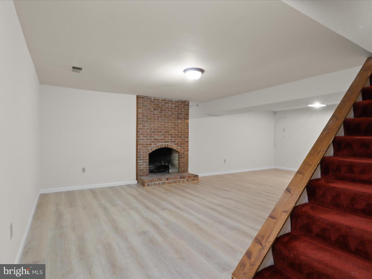 7449 MAPLE BRANCH RD, CLIFTON, Virginia 20124, 4 Bedrooms Bedrooms, ,2 BathroomsBathrooms,Residential,For sale,7449 MAPLE BRANCH RD,VAFX2243220 MLS # VAFX2243220