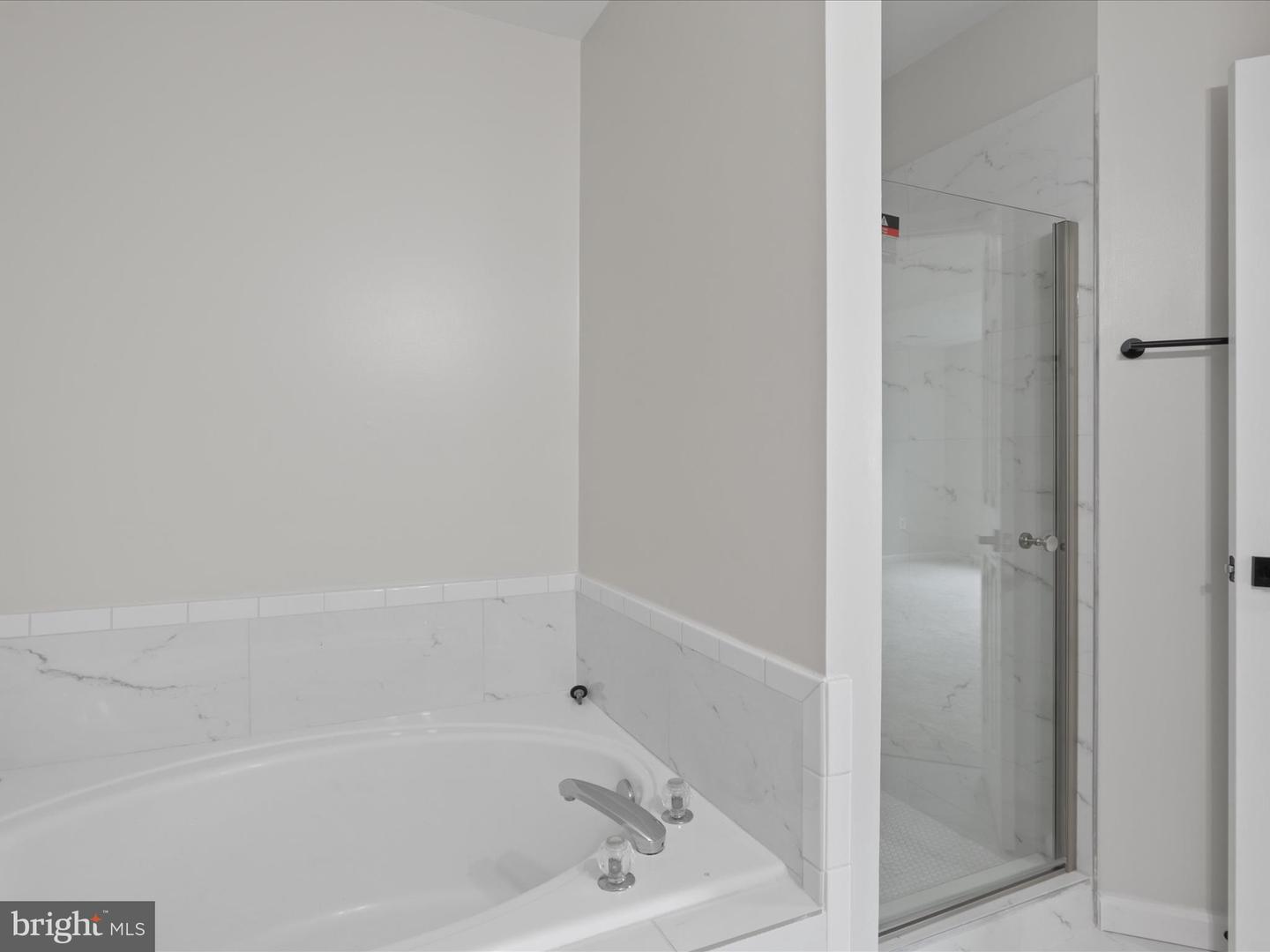 14282 NEWBERN LOOP, GAINESVILLE, Virginia 20155, 3 Bedrooms Bedrooms, ,3 BathroomsBathrooms,Residential,For sale,14282 NEWBERN LOOP,VAPW2095574 MLS # VAPW2095574