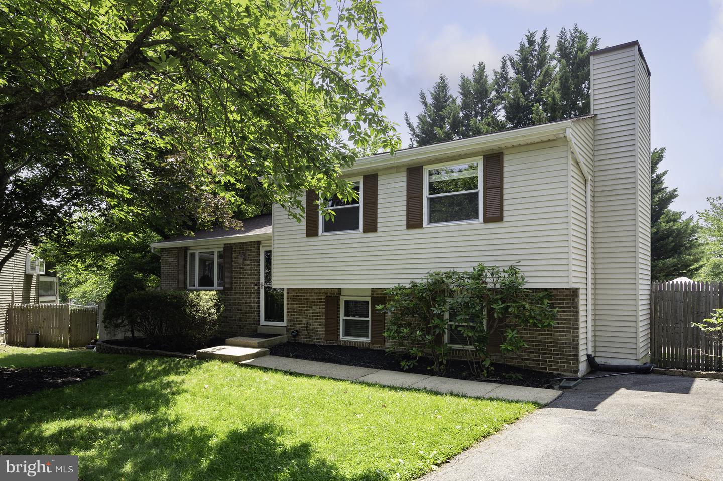 1100 CLARKE ST, HERNDON, Virginia 20170, 3 Bedrooms Bedrooms, ,2 BathroomsBathrooms,Residential,For sale,1100 CLARKE ST,VAFX2243258 MLS # VAFX2243258