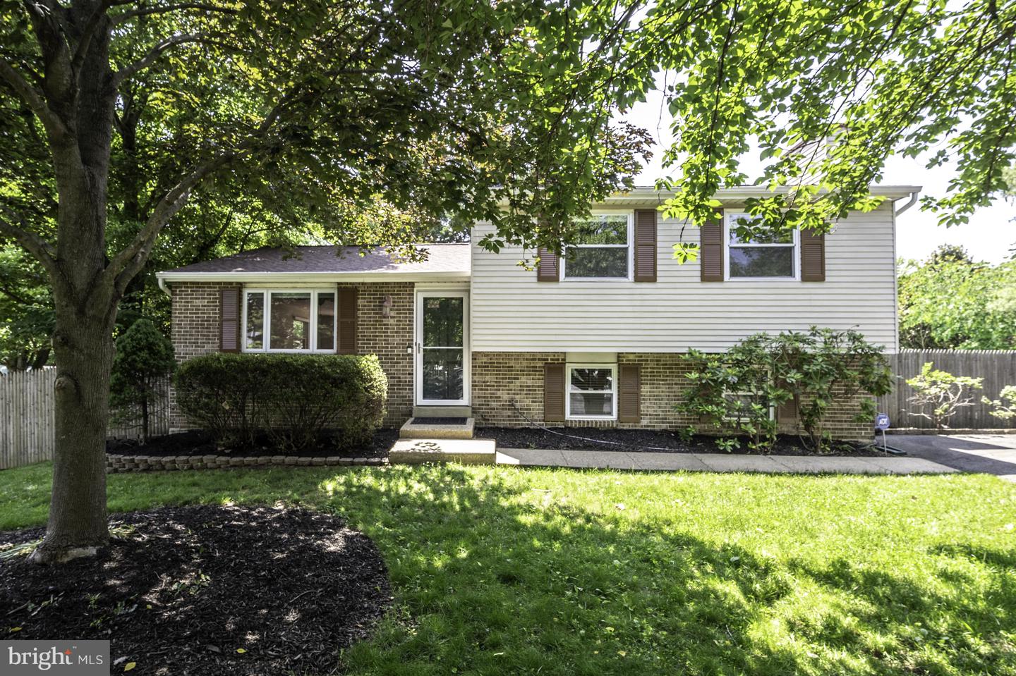 1100 CLARKE ST, HERNDON, Virginia 20170, 3 Bedrooms Bedrooms, ,2 BathroomsBathrooms,Residential,For sale,1100 CLARKE ST,VAFX2243258 MLS # VAFX2243258