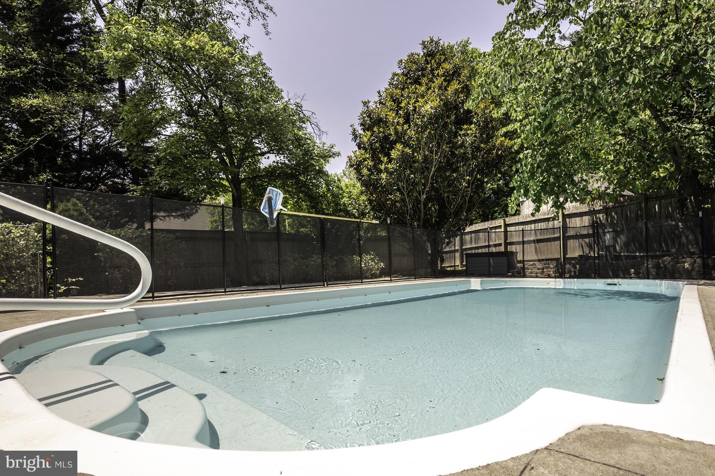 1100 CLARKE ST, HERNDON, Virginia 20170, 3 Bedrooms Bedrooms, ,2 BathroomsBathrooms,Residential,For sale,1100 CLARKE ST,VAFX2243258 MLS # VAFX2243258