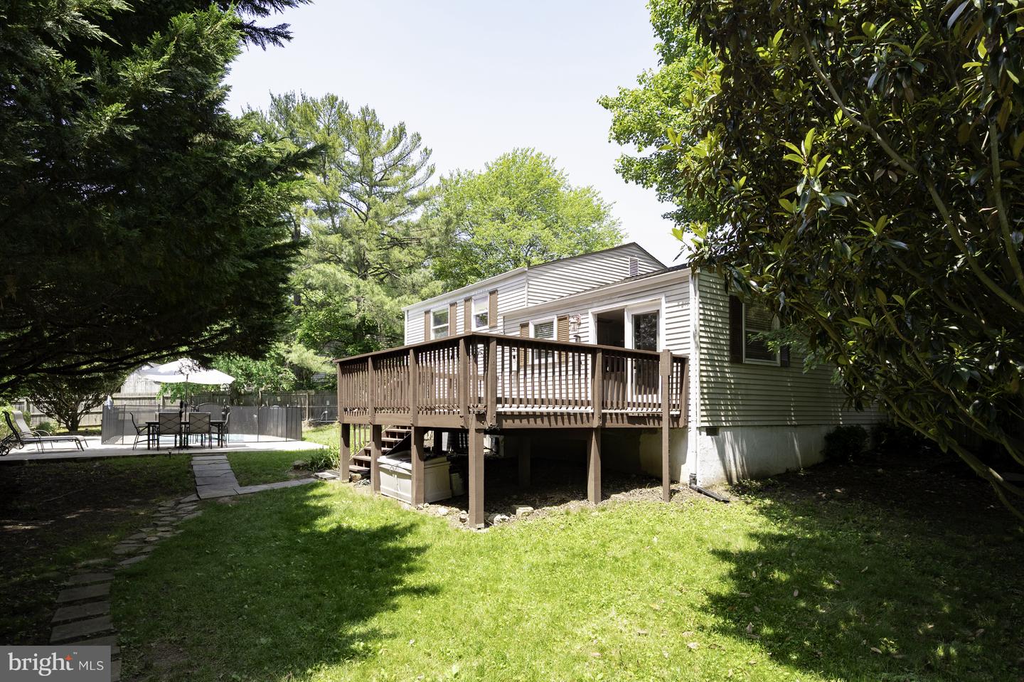 1100 CLARKE ST, HERNDON, Virginia 20170, 3 Bedrooms Bedrooms, ,2 BathroomsBathrooms,Residential,For sale,1100 CLARKE ST,VAFX2243258 MLS # VAFX2243258