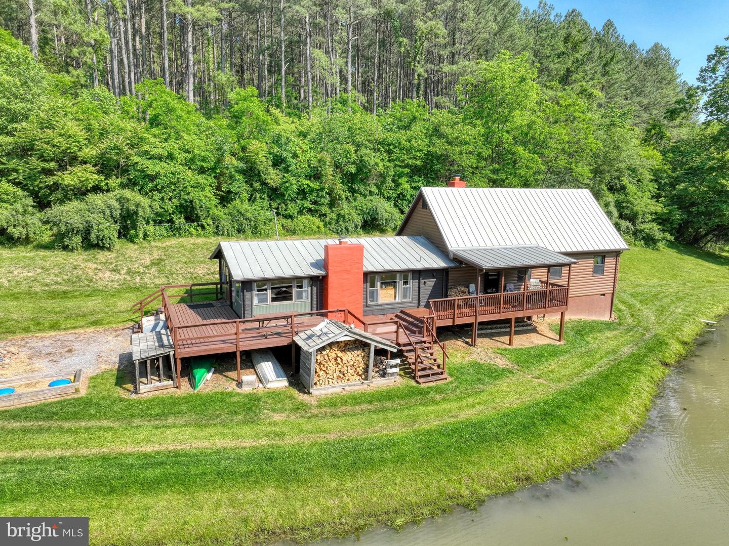 1263 THOMPSON HOLLOW RD, BENTONVILLE, Virginia 22610, 3 Bedrooms Bedrooms, ,1 BathroomBathrooms,Residential,For sale,1263 THOMPSON HOLLOW RD,VAWR2011284 MLS # VAWR2011284