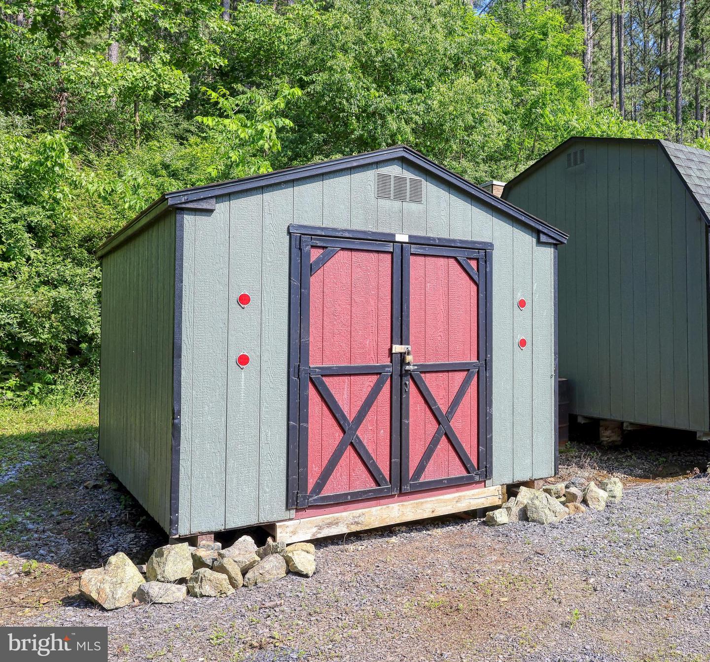 1263 THOMPSON HOLLOW RD, BENTONVILLE, Virginia 22610, 3 Bedrooms Bedrooms, ,1 BathroomBathrooms,Residential,For sale,1263 THOMPSON HOLLOW RD,VAWR2011284 MLS # VAWR2011284