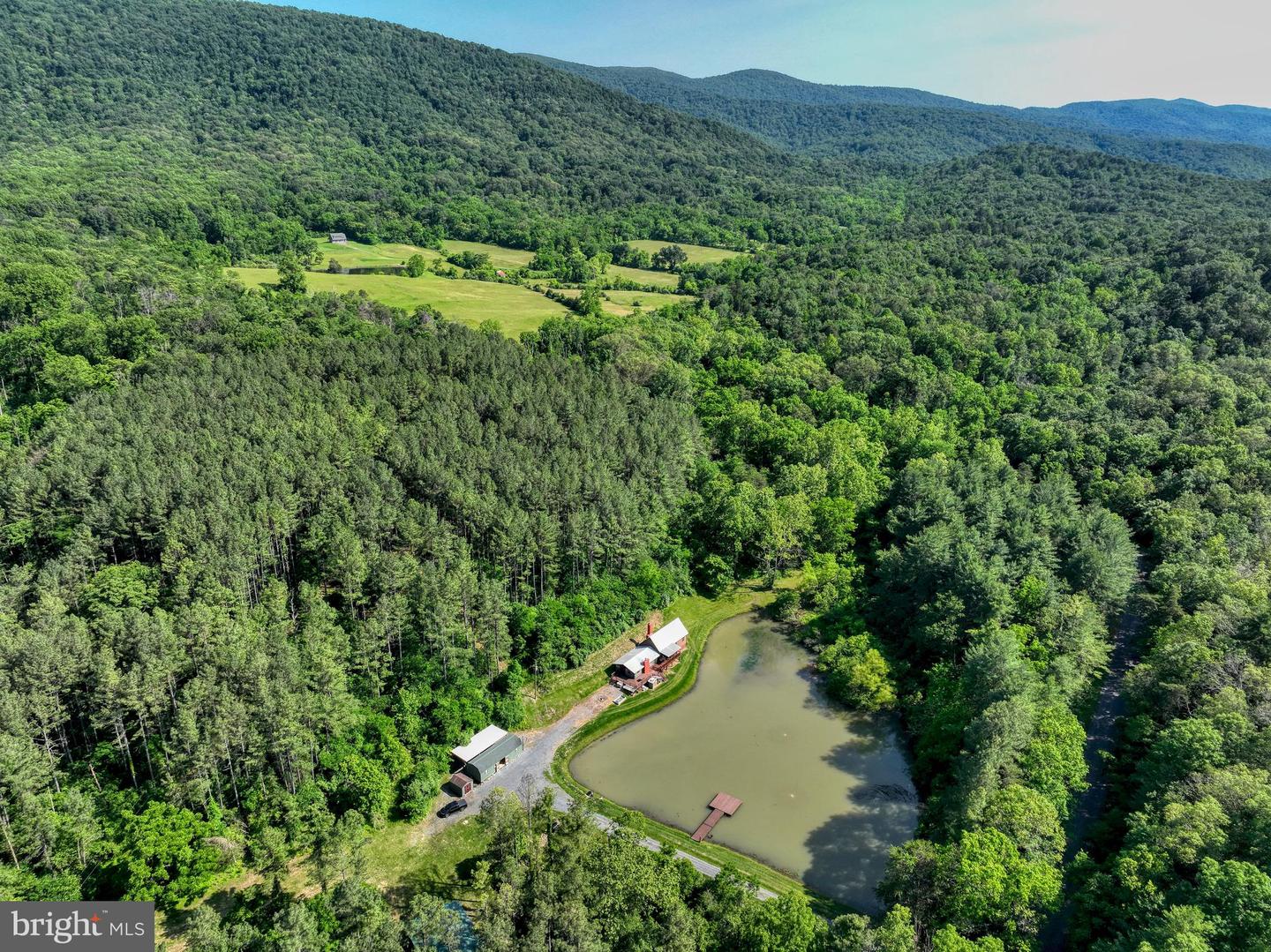 1263 THOMPSON HOLLOW RD, BENTONVILLE, Virginia 22610, 3 Bedrooms Bedrooms, ,1 BathroomBathrooms,Residential,For sale,1263 THOMPSON HOLLOW RD,VAWR2011284 MLS # VAWR2011284
