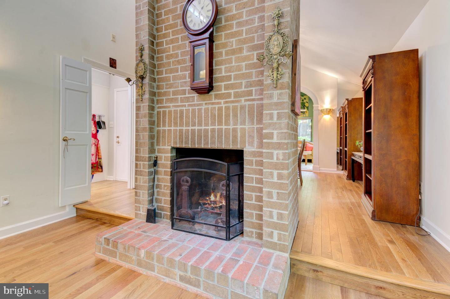 10862 MEADOWLAND DR, OAKTON, Virginia 22124, 4 Bedrooms Bedrooms, ,3 BathroomsBathrooms,Residential,For sale,10862 MEADOWLAND DR,VAFX2243418 MLS # VAFX2243418