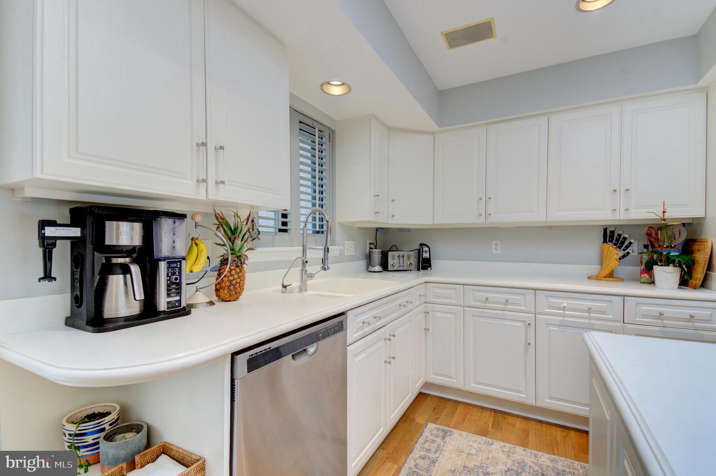 10862 MEADOWLAND DR, OAKTON, Virginia 22124, 4 Bedrooms Bedrooms, ,3 BathroomsBathrooms,Residential,For sale,10862 MEADOWLAND DR,VAFX2243418 MLS # VAFX2243418