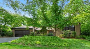 10862 MEADOWLAND DR, OAKTON, Virginia 22124, 4 Bedrooms Bedrooms, ,3 BathroomsBathrooms,Residential,For sale,10862 MEADOWLAND DR,VAFX2243418 MLS # VAFX2243418