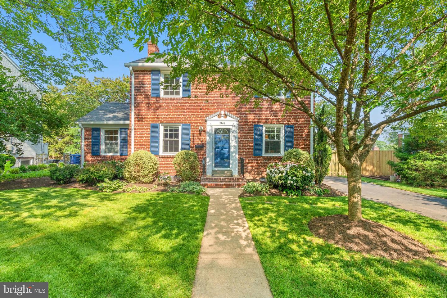 2705 N SOMERSET ST, ARLINGTON, Virginia 22213, 3 Bedrooms Bedrooms, ,2 BathroomsBathrooms,Residential,For sale,2705 N SOMERSET ST,VAAR2058334 MLS # VAAR2058334