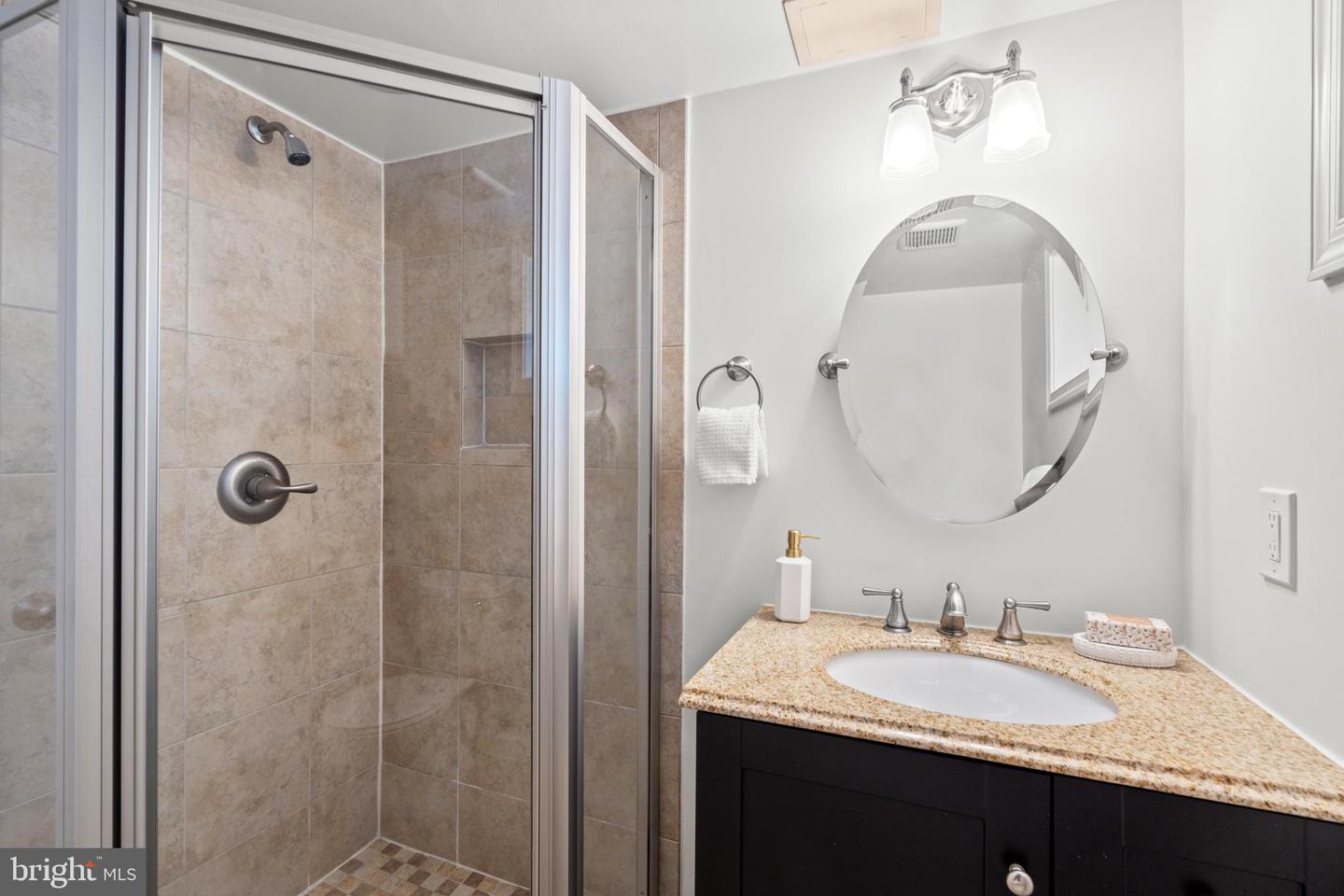 2705 N SOMERSET ST, ARLINGTON, Virginia 22213, 3 Bedrooms Bedrooms, ,2 BathroomsBathrooms,Residential,For sale,2705 N SOMERSET ST,VAAR2058334 MLS # VAAR2058334