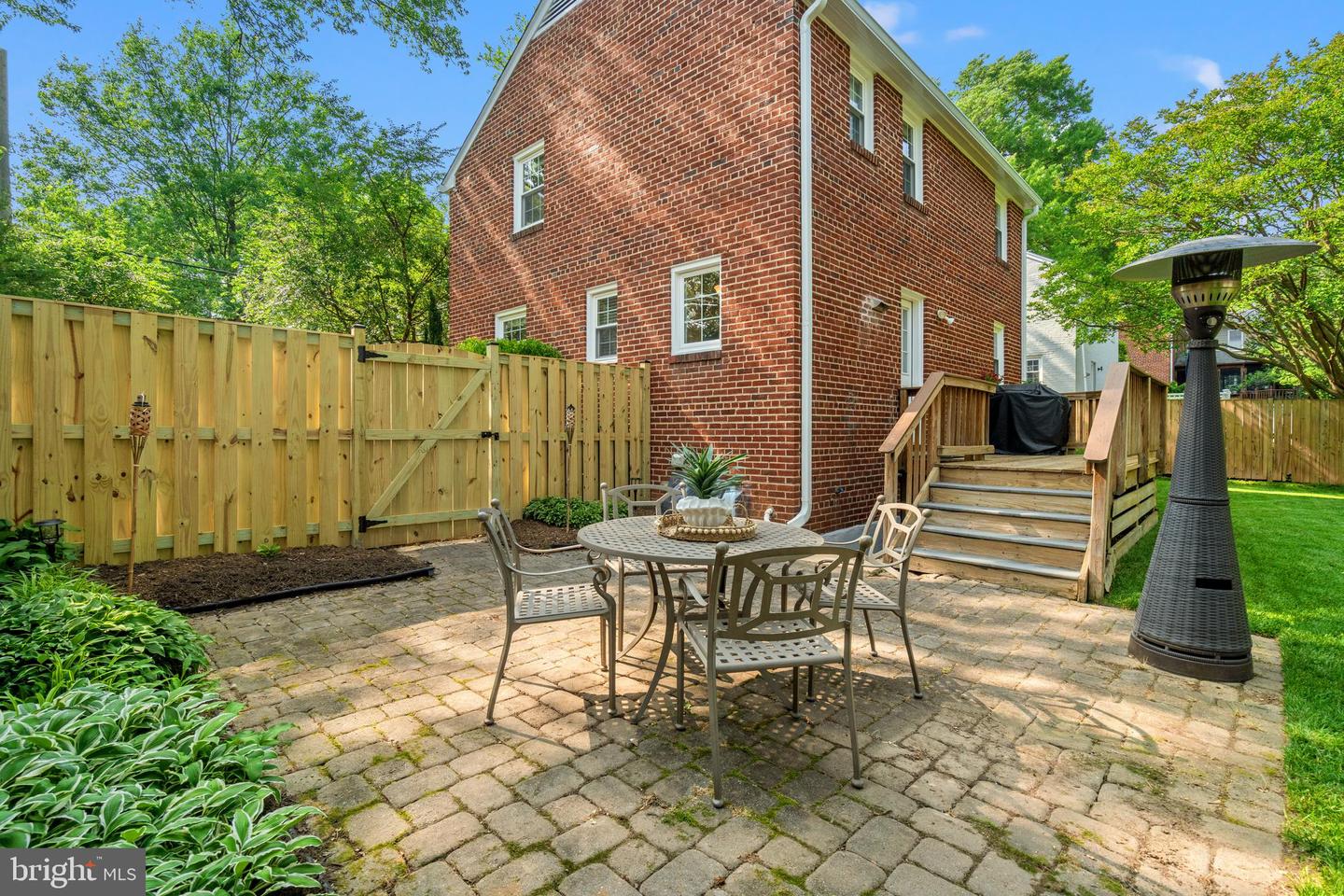 2705 N SOMERSET ST, ARLINGTON, Virginia 22213, 3 Bedrooms Bedrooms, ,2 BathroomsBathrooms,Residential,For sale,2705 N SOMERSET ST,VAAR2058334 MLS # VAAR2058334