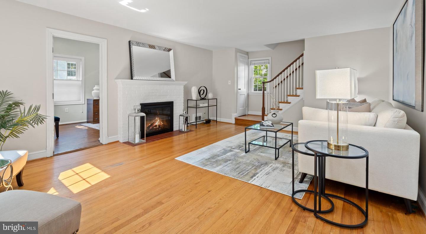 2705 N SOMERSET ST, ARLINGTON, Virginia 22213, 3 Bedrooms Bedrooms, ,2 BathroomsBathrooms,Residential,For sale,2705 N SOMERSET ST,VAAR2058334 MLS # VAAR2058334