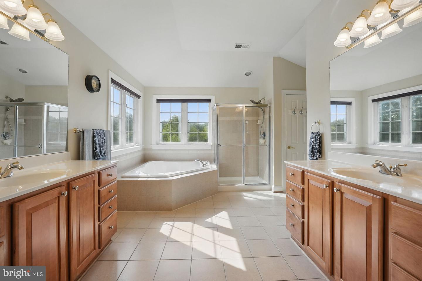 16920 BEACONSFIELD WAY, PURCELLVILLE, Virginia 20132, 4 Bedrooms Bedrooms, ,4 BathroomsBathrooms,Residential,For sale,16920 BEACONSFIELD WAY,VALO2098172 MLS # VALO2098172