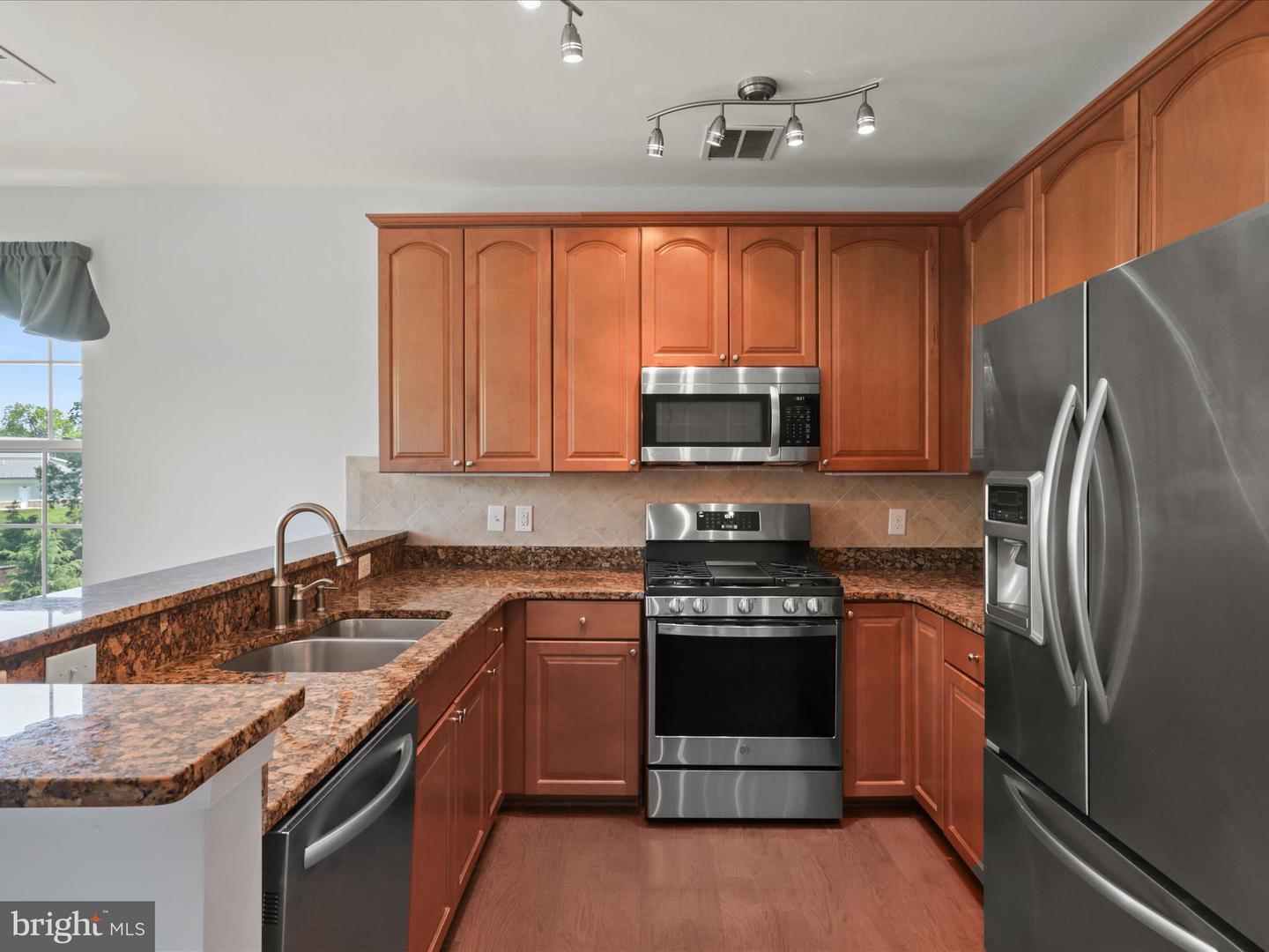 9204 CHARLESTON DR #407, MANASSAS, Virginia 20110, 2 Bedrooms Bedrooms, ,2 BathroomsBathrooms,Residential,For sale,9204 CHARLESTON DR #407,VAMN2008410 MLS # VAMN2008410