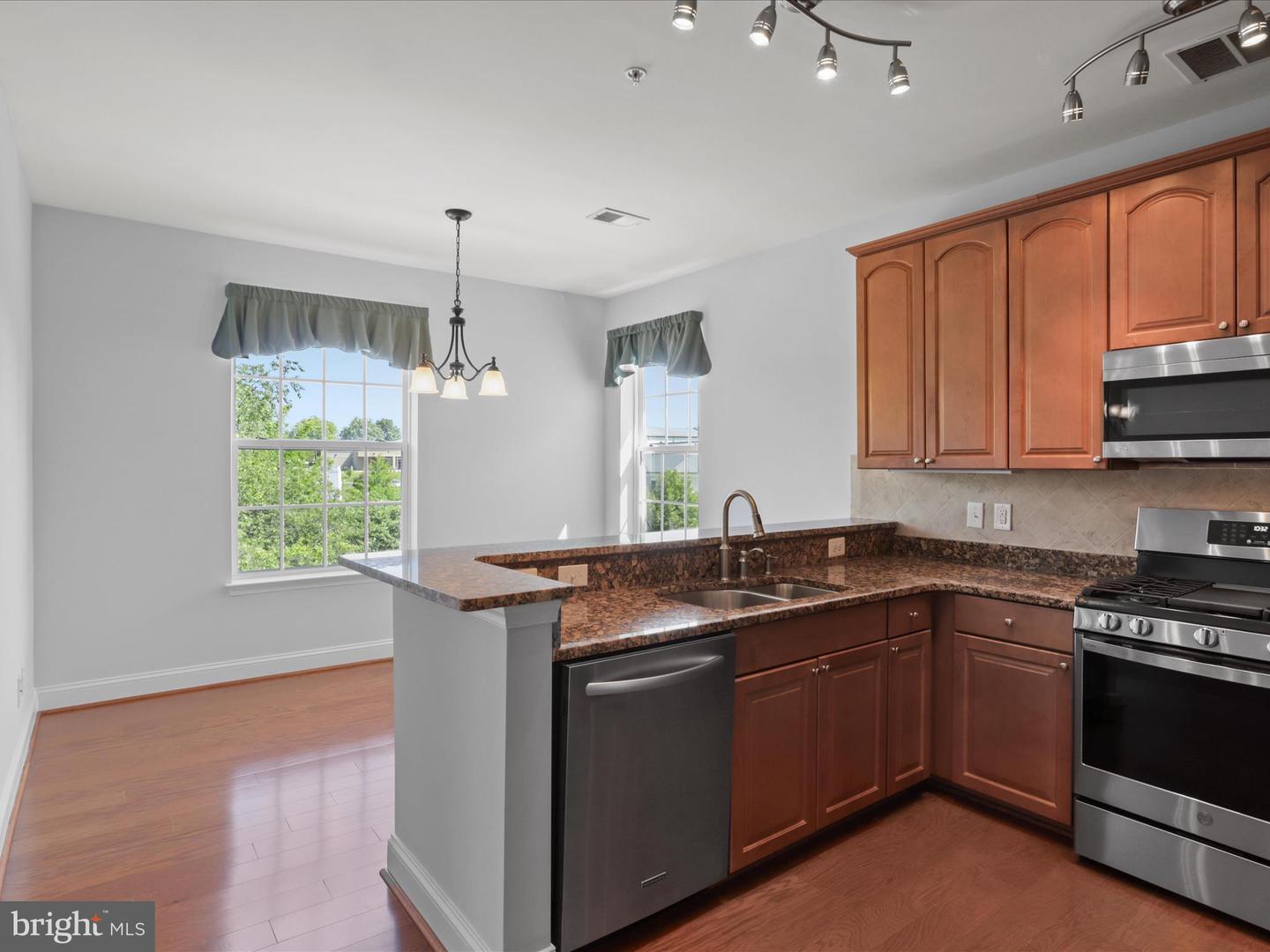 9204 CHARLESTON DR #407, MANASSAS, Virginia 20110, 2 Bedrooms Bedrooms, ,2 BathroomsBathrooms,Residential,For sale,9204 CHARLESTON DR #407,VAMN2008410 MLS # VAMN2008410