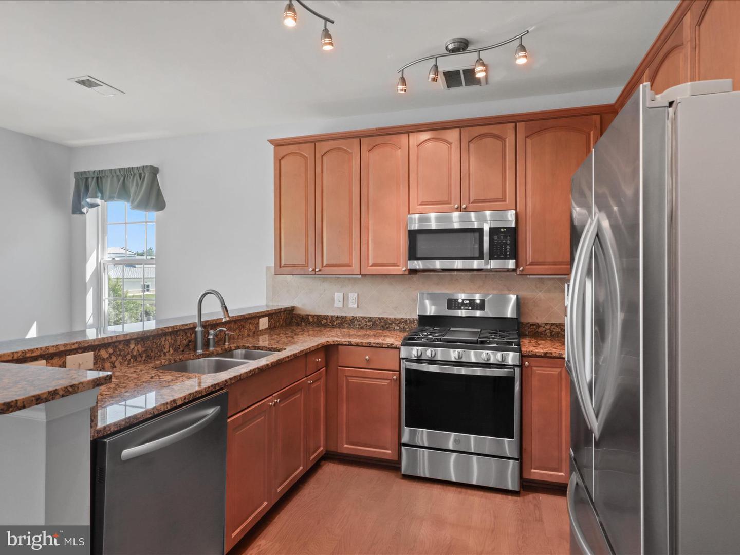 9204 CHARLESTON DR #407, MANASSAS, Virginia 20110, 2 Bedrooms Bedrooms, ,2 BathroomsBathrooms,Residential,For sale,9204 CHARLESTON DR #407,VAMN2008410 MLS # VAMN2008410