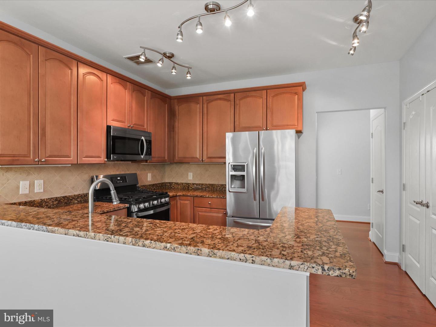 9204 CHARLESTON DR #407, MANASSAS, Virginia 20110, 2 Bedrooms Bedrooms, ,2 BathroomsBathrooms,Residential,For sale,9204 CHARLESTON DR #407,VAMN2008410 MLS # VAMN2008410