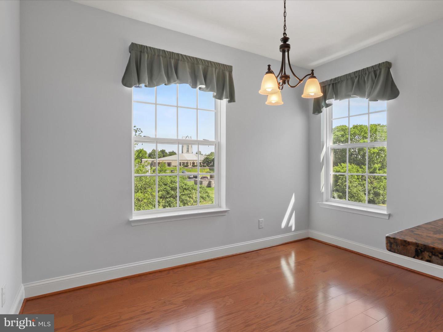 9204 CHARLESTON DR #407, MANASSAS, Virginia 20110, 2 Bedrooms Bedrooms, ,2 BathroomsBathrooms,Residential,For sale,9204 CHARLESTON DR #407,VAMN2008410 MLS # VAMN2008410