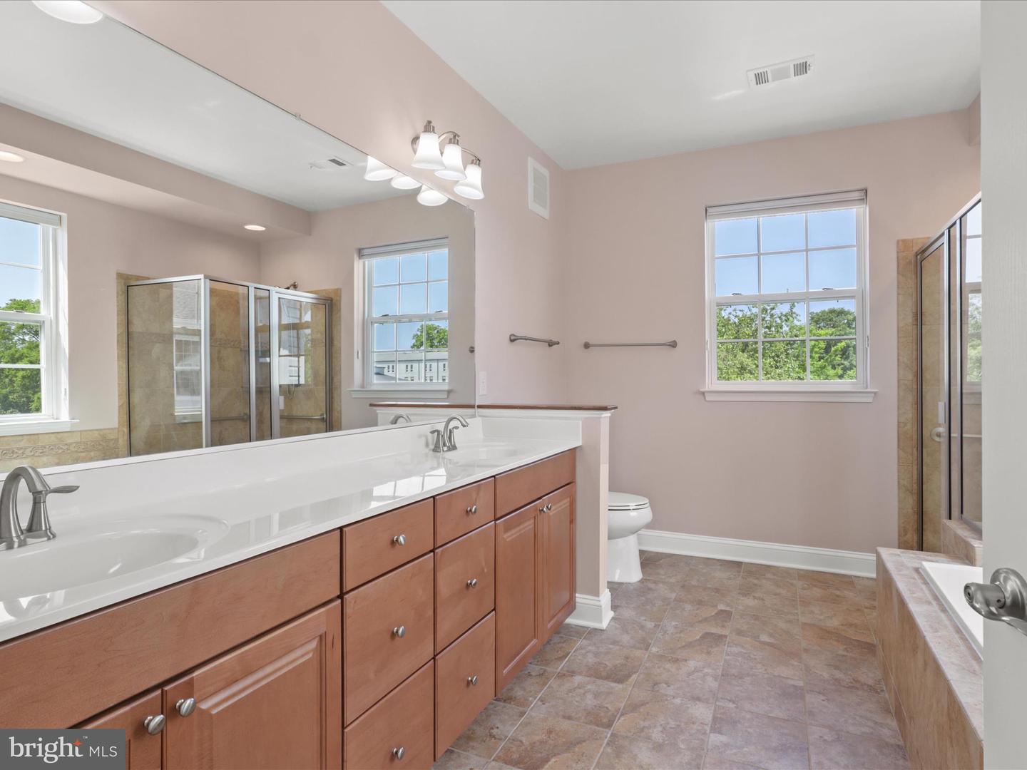 9204 CHARLESTON DR #407, MANASSAS, Virginia 20110, 2 Bedrooms Bedrooms, ,2 BathroomsBathrooms,Residential,For sale,9204 CHARLESTON DR #407,VAMN2008410 MLS # VAMN2008410