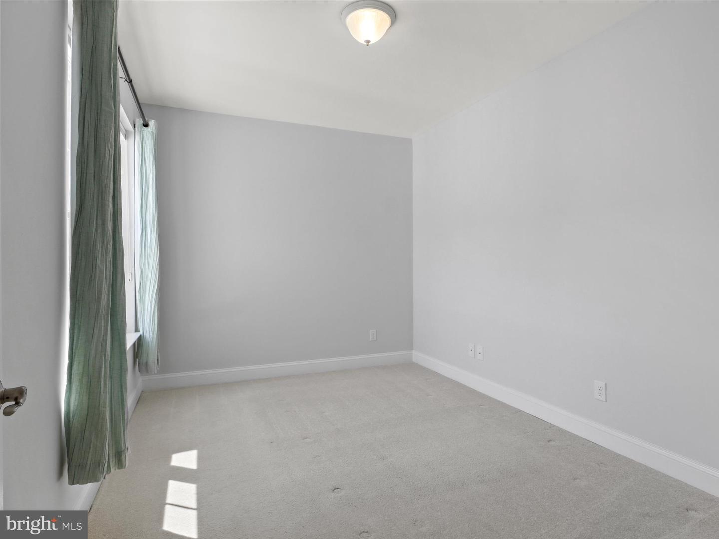 9204 CHARLESTON DR #407, MANASSAS, Virginia 20110, 2 Bedrooms Bedrooms, ,2 BathroomsBathrooms,Residential,For sale,9204 CHARLESTON DR #407,VAMN2008410 MLS # VAMN2008410