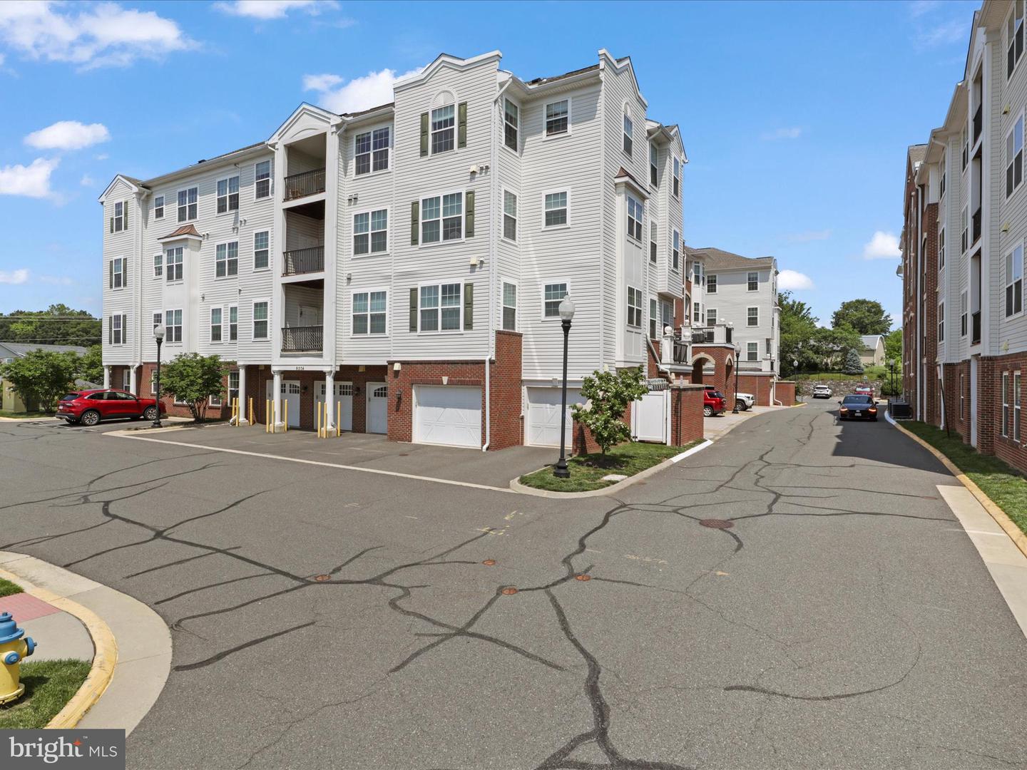 9204 CHARLESTON DR #407, MANASSAS, Virginia 20110, 2 Bedrooms Bedrooms, ,2 BathroomsBathrooms,Residential,For sale,9204 CHARLESTON DR #407,VAMN2008410 MLS # VAMN2008410