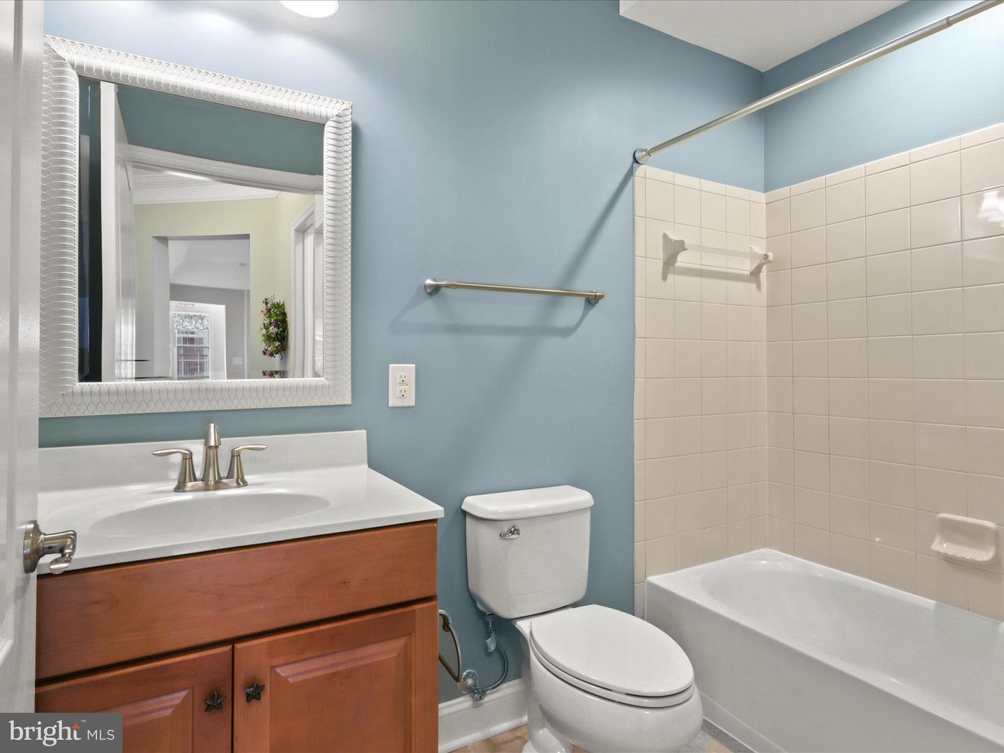 9204 CHARLESTON DR #407, MANASSAS, Virginia 20110, 2 Bedrooms Bedrooms, ,2 BathroomsBathrooms,Residential,For sale,9204 CHARLESTON DR #407,VAMN2008410 MLS # VAMN2008410