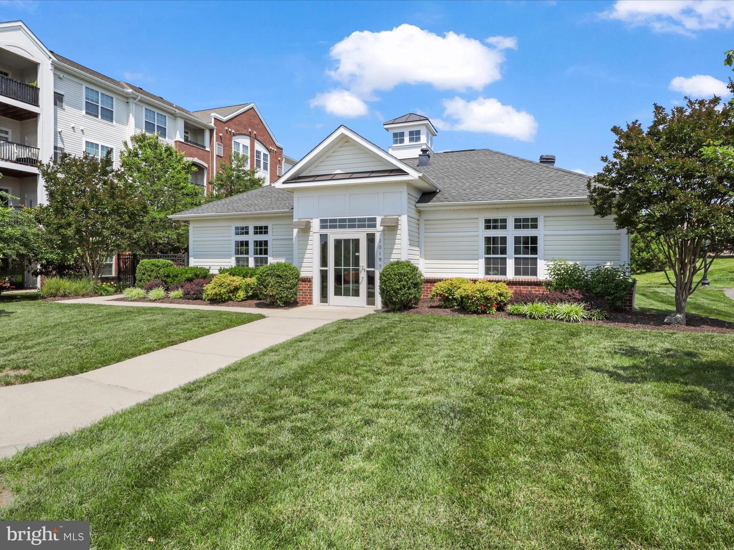 9204 CHARLESTON DR #407, MANASSAS, Virginia 20110, 2 Bedrooms Bedrooms, ,2 BathroomsBathrooms,Residential,For sale,9204 CHARLESTON DR #407,VAMN2008410 MLS # VAMN2008410