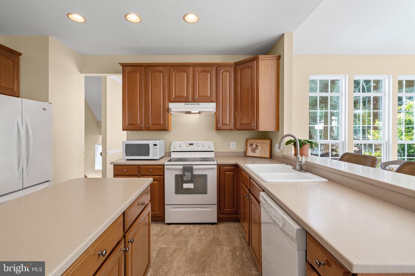 5425 BALLS BLUFF CT, WOODBRIDGE, Virginia 22193, 4 Bedrooms Bedrooms, ,3 BathroomsBathrooms,Residential,For sale,5425 BALLS BLUFF CT,VAPW2095682 MLS # VAPW2095682
