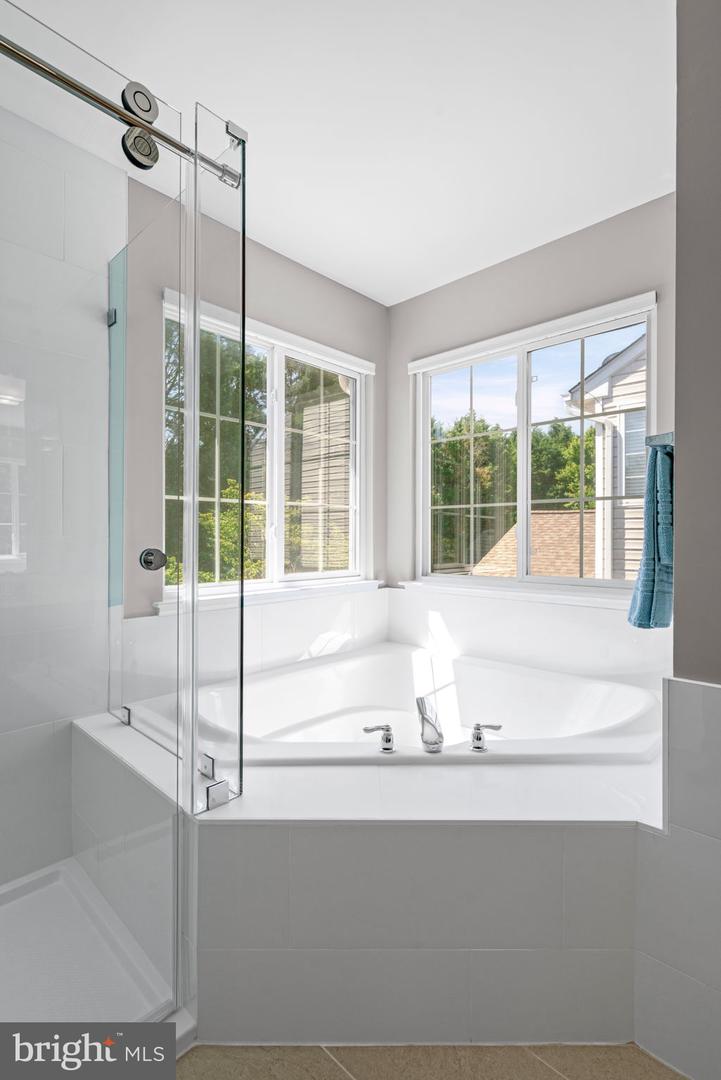 5425 BALLS BLUFF CT, WOODBRIDGE, Virginia 22193, 4 Bedrooms Bedrooms, ,3 BathroomsBathrooms,Residential,For sale,5425 BALLS BLUFF CT,VAPW2095682 MLS # VAPW2095682