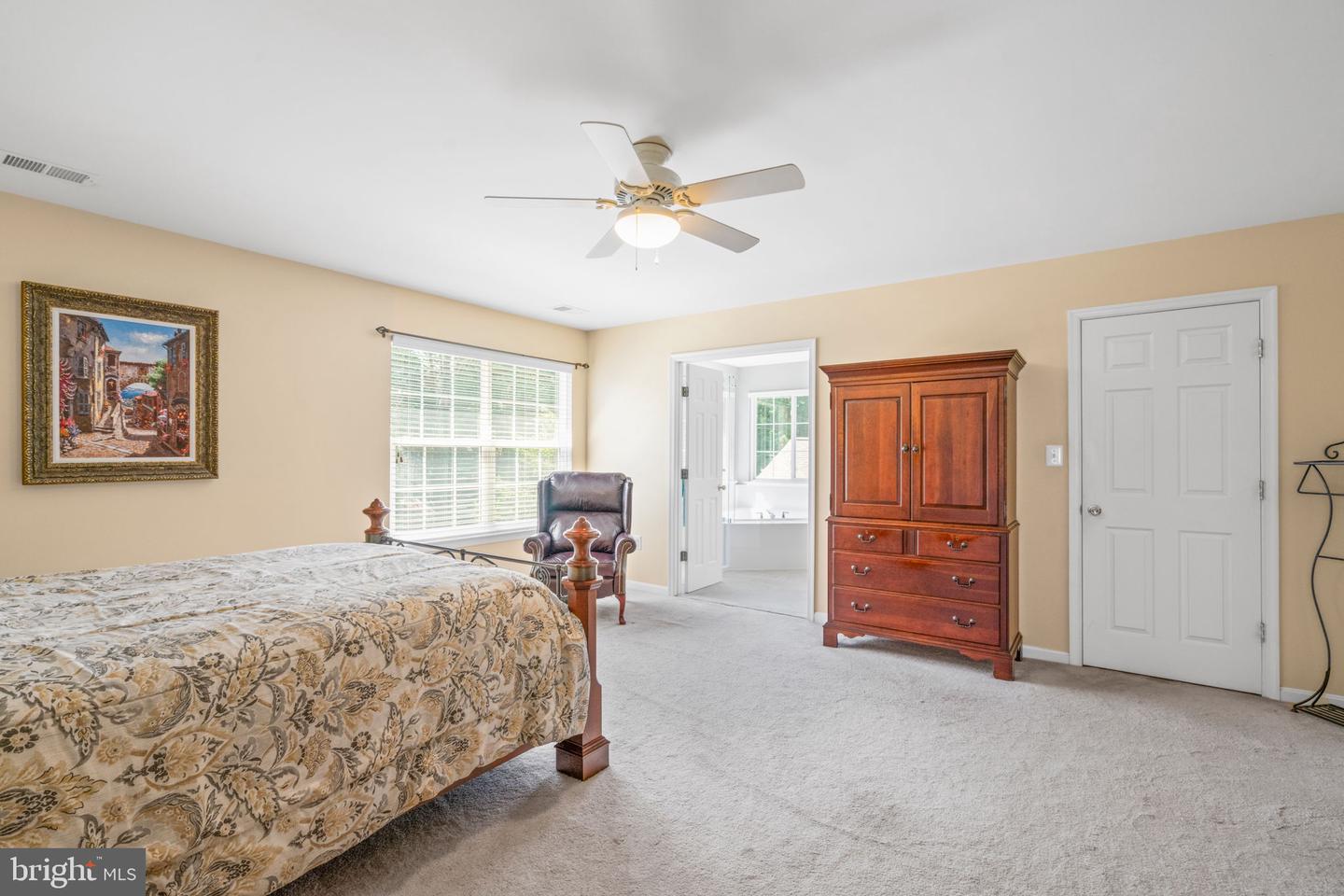 5425 BALLS BLUFF CT, WOODBRIDGE, Virginia 22193, 4 Bedrooms Bedrooms, ,3 BathroomsBathrooms,Residential,For sale,5425 BALLS BLUFF CT,VAPW2095682 MLS # VAPW2095682