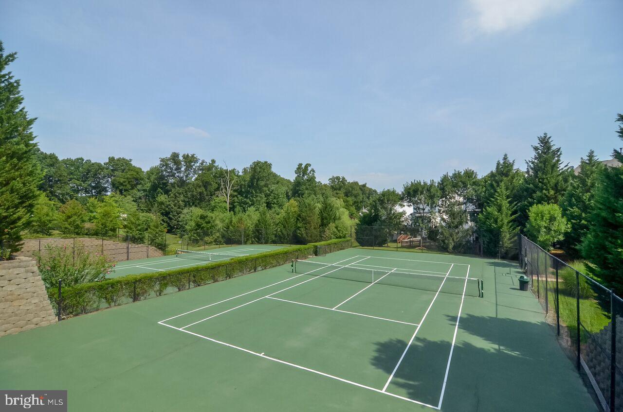 5425 BALLS BLUFF CT, WOODBRIDGE, Virginia 22193, 4 Bedrooms Bedrooms, ,3 BathroomsBathrooms,Residential,For sale,5425 BALLS BLUFF CT,VAPW2095682 MLS # VAPW2095682