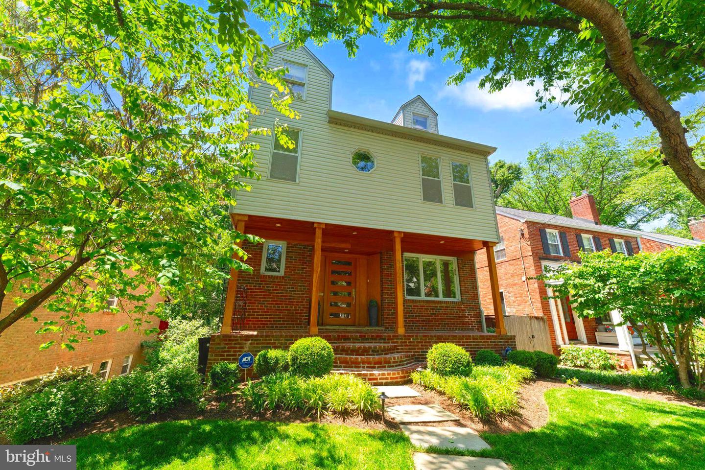 5320 29TH ST NW, WASHINGTON, District Of Columbia 20015, 4 Bedrooms Bedrooms, ,3 BathroomsBathrooms,Residential,For sale,5320 29TH ST NW,DCDC2202796 MLS # DCDC2202796