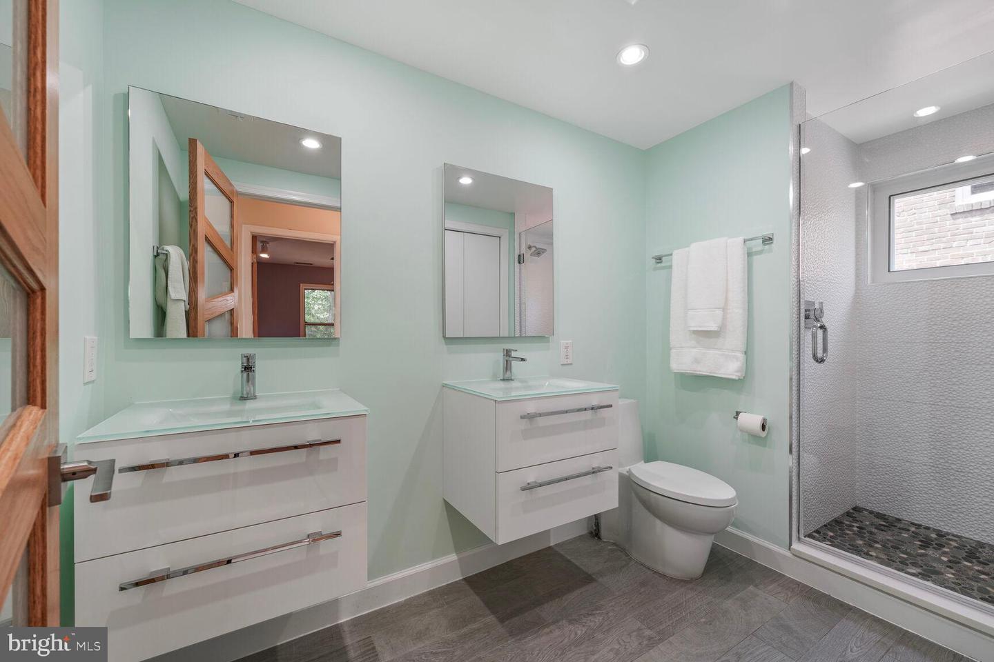 5320 29TH ST NW, WASHINGTON, District Of Columbia 20015, 4 Bedrooms Bedrooms, ,3 BathroomsBathrooms,Residential,For sale,5320 29TH ST NW,DCDC2202796 MLS # DCDC2202796