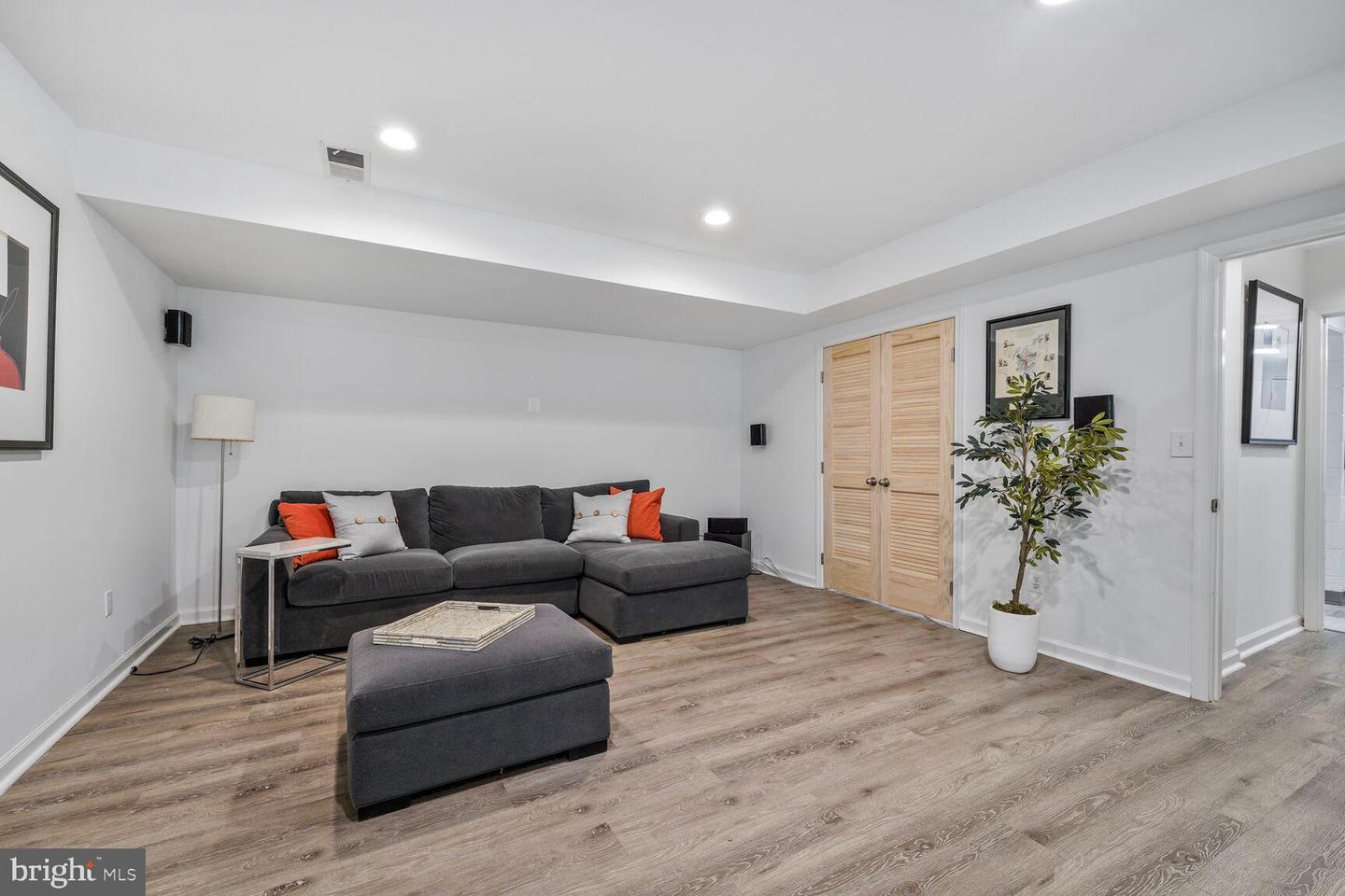 5320 29TH ST NW, WASHINGTON, District Of Columbia 20015, 4 Bedrooms Bedrooms, ,3 BathroomsBathrooms,Residential,For sale,5320 29TH ST NW,DCDC2202796 MLS # DCDC2202796
