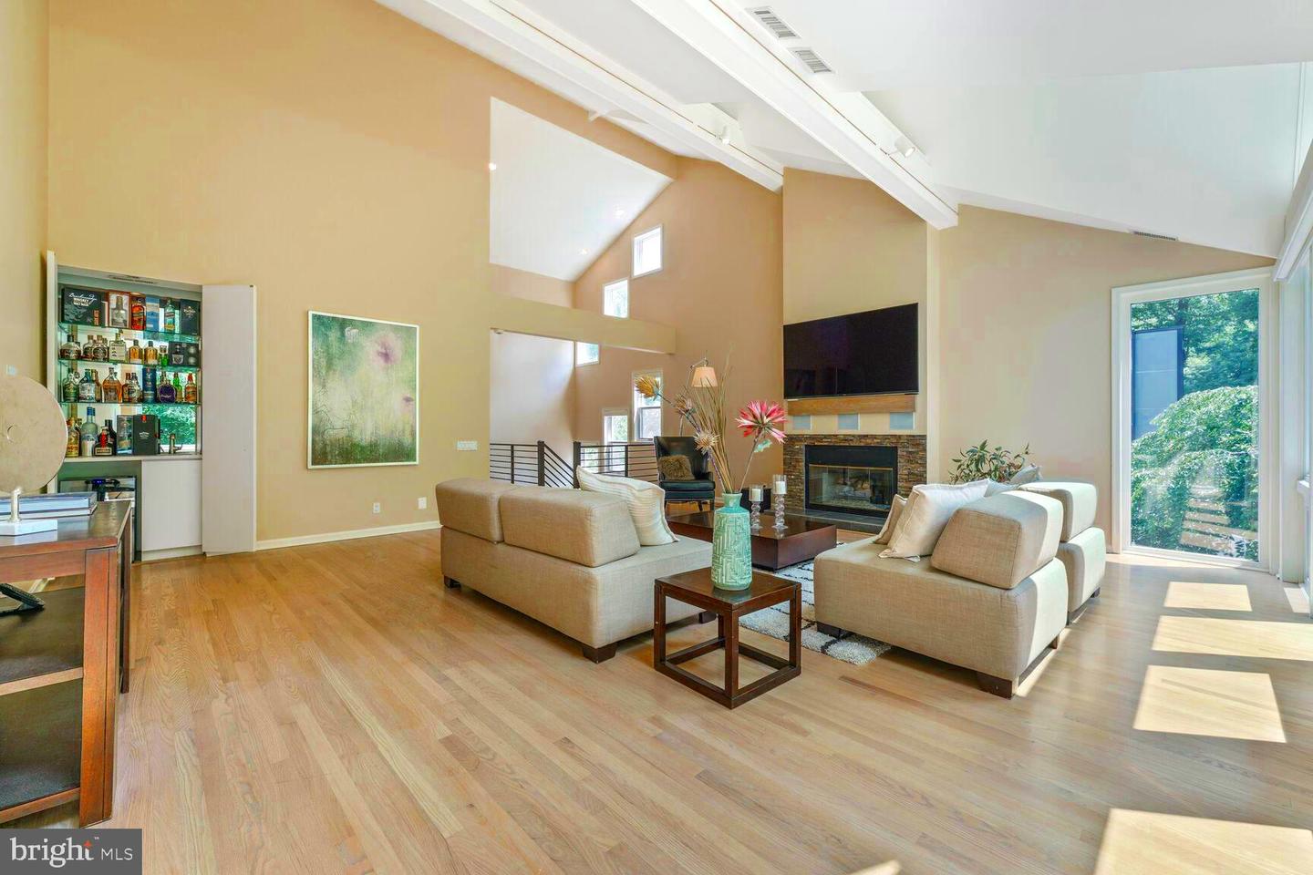 5320 29TH ST NW, WASHINGTON, District Of Columbia 20015, 4 Bedrooms Bedrooms, ,3 BathroomsBathrooms,Residential,For sale,5320 29TH ST NW,DCDC2202796 MLS # DCDC2202796
